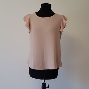 Flowy top with ruffle sleeves